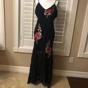 Romeo & Juliet Embroidered Lace Maxi Dress NWT